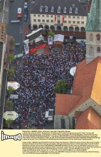 Luftbild, Pauluskirche Hamm, Rudelgucken, Grossleinwand, Fussball, Europameisterschaft, Public Viewing, EM Viertelfinalspiel Deutschland - Griechenland, Luftbild, Hamm, Ruhrgebiet, Nordrhein-Westfalen, Deutschland, Europa !ACHTUNGxMINDESTHONORARx60xEURO!
