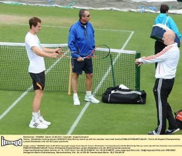 Tennis : Wimbledon training session 24 06 2012 Andy Murray warms up with his coaches. Ivan Lendl (centre) 