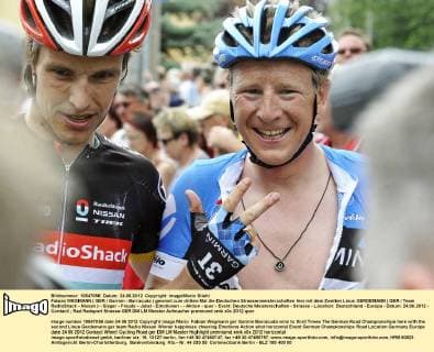 Fabian WEGMANN ( GER Garmin - Barracuda ) gewinnt zum dritten Mal die Deutschen Strassenmeisterschaften hier mit dem Zweiten Linus GERDEMANN ( GER Team RadioShack - Nissan ) - Sieger - Freude - Jubel - Emotionen - - Aktion - quer - Event: Deutsche Meisterschaften - Strasse - Location: Deutschland - Europa - Datum: 24.06.2012 - Contact