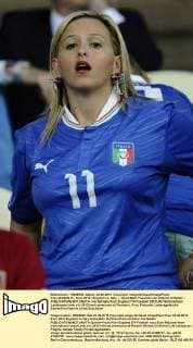 Kiev 24 06 2012 - Euro 2012 England vs. Italy -- Ilenia Betti, Freundin von Antonio di Natale - 