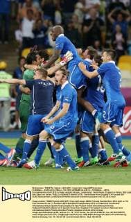 FUSSBALL - EURO 2012, ENG vs ITA KIEW,UKRAINE,24.JUN.12 - FUSSBALL - UEFA Europameisterschaft 2012 in Polen und der Ukraine, Länderspiel, Viertelfinale, England vs Italien. Bild zeigt den Jubel von Italien. 