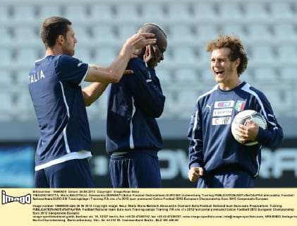 THIAGOO MOTTA, Mario BALOTELLI, Alessandro DIAMANTI (Italia) Fussball Nationalteam EURO EM Vorbereitung Training allexsabba