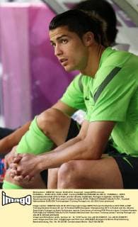 FUSSBALL - EURO 2012, POR vs ESP, Training DONETSK,UKRAINE,26.JUN.12 - FUSSBALL - UEFA Europameisterschaft 2012 in Polen und der Ukraine, Halbfinale, Portugal vs Spanien, Vorberichte, Abschlusstraining POR. Bild zeigt Cristiano Ronaldo (POR). 