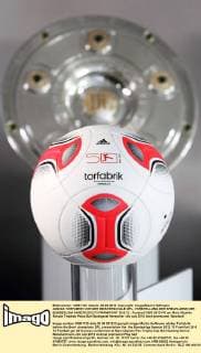 ADIDAS TORFABRIK VOR DER MEISTERSCHALE DFL, VORSTELLUNG DER SPIELPLAENE DER BUNDESLIGA SAISON 2012 13 FRANKFURT 26.6.12