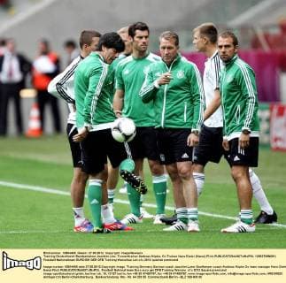 Training Deutschland: Bundestrainer Joachim Löw, Torwarttrainer Andreas Köpke, Co Trainer Hans Dieter (Hansi) Flick  120627MIN001
