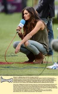 FUSSBALL EUROPAMEISTERSCHAFT 2012 HALBFINALE Portugal - Spanien 27.06.2012 TV-Moderatorin Sara Carbonero (Verlobte Torwart Iker Casillas) 