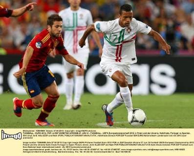 FUSSBALL - EURO 2012, POR vs ESP DONETSK,UKRAINE,27.JUN.12 - FUSSBALL - UEFA Europameisterschaft 2012 in Polen und der Ukraine, Halbfinale, Portugal vs Spanien. Bild zeigt Jordi Alba (ESP) und Nani (POR). 