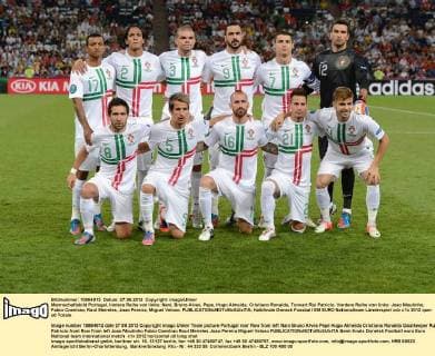 Mannschaftsbild Portugal, hintere Reihe von links: Nani, Bruno Alves, Pepe, Hugo Almeida, Cristiano Ronaldo, Torwart Rui Patricio. Vordere Reihe von links: Joao Moutinho, Fabio Coentrao, Raul Meireles, Joao Pereira, Miguel Veloso.