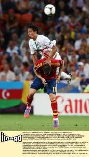 FUSSBALL - EURO 2012, POR vs ESP DONETSK,UKRAINE,27.JUN.12 - FUSSBALL - UEFA Europameisterschaft 2012 in Polen und der Ukraine, Halbfinale, Portugal vs Spanien. Bild zeigt Alvaro Negredo (ESP) und Bruno Alves (POR). 