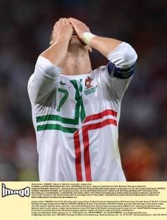 FUSSBALL EUROPAMEISTERSCHAFT 2012 HALBFINALE Portugal - Spanien 27.06.2012 Cristiano Ronaldo (Portugal) enttäuscht 