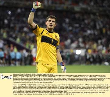 Jubel,Freude,Begeisterung,,Schlussjubel Iker CASILLAS (ESP),Torwart,Aktion,Einzelbild,angeschnittenes Einzelmotiv,Halbfigur,halbe Figur. Spiel 29,Halbfinale,Portugal (POR)-Spanien (ESP) am 27.06.2012 in Donetsk. Fussball UEFA EURO 2012 P o l e n U k r a i n e vom 08.06. - 01.07.2012.