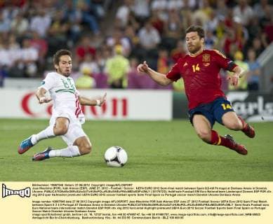 Joao Moutinho (POR), Xabi Alonso (ESP), JUNE 27, 2012 - Football Soccer : UEFA EURO 2012 Semi-final match between Spain 0(2-4)0 Portugal at Donbass Arena in Donetsk, Ukraine.  ( 20176722)
