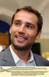 ITAR-TASS: MOSCOW, RUSSIA. MAY 27, 2012. FC Zenit St. Pertersburg player Roman Shirokov at the awards ceremony for the Russian Football Union s (RFU) National Prize.  RE0FF63A