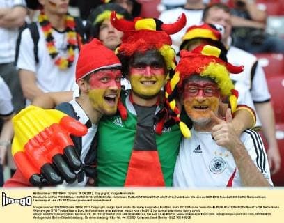 Deutschland Fan FUSSBALL - EURO 2012, WARSCHAU, Halbfinale 
