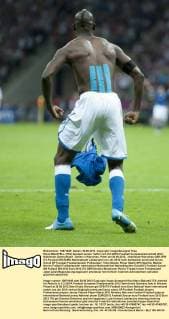 Mario BALOTELLI (ITA) bejubelt seinen Treffer zum 0:2 UEFA Fussball Europameisterschaft 2012, Halbfinale: Deutschland - Italien in Warschau, Polen am 28.06.2012,
