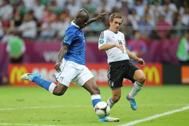28.06.2012 - Gdansk , Poland . UEFA EURO 2012 . Halbfinale, GER vs. ITA - goal tor 0:2 Mario Balotelli jubel .  120628WAN005