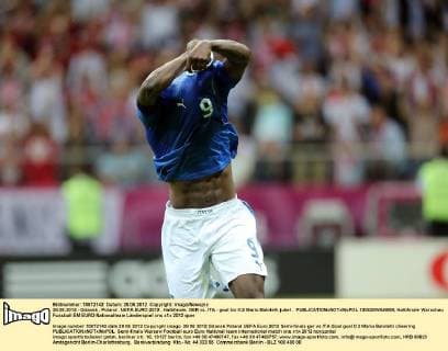 28.06.2012 - Gdansk , Poland . UEFA EURO 2012 . Halbfinale, GER vs. ITA - goal tor 0:2 Mario Balotelli jubel .  120628WAN008