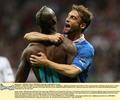 FUSSBALL - EURO 2012, GER vs ITA WARSCHAU,POLEN,28.JUN.12 - FUSSBALL - UEFA Europameisterschaft 2012 in Polen und der Ukraine, Halbfinale, Deutschland vs Italien. Bild zeigt den Jubel von Mario Balotelli und Claudio Marchisio (ITA). 