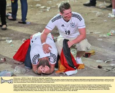 Enttäuschte Deutschland Fans während des Public Viewing in Frankfurt am Main