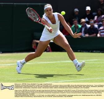 Wimbledon Championships 2012 AELTC,London, ITF Grand Slam Tennis Tournament, Sabine Lisicki (GER), Aktion,,Einzelbild,Ganzkoerper,Querformat,