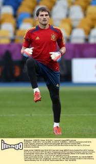 FUSSBALL - EURO 2012, Training KIEW, 30.JUN.12 - FUSSBALL - UEFA Europameisterschaft 2012, Finale, Spanien, Vorberichte, Abschlusstraining ESP. Bild zeigt Iker Casillas (ESP). 