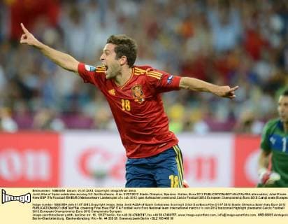 Jordi Alba of Spain celebrates scoring 0-2 Gol Esultanza - Kiev 01 07 2012 Stadio Olimpico, Spanien - Italien, Euro 2012 allexsabba