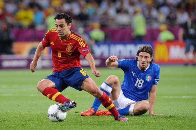 01.07.2012 (KIEV) EURO 2012 (UEFA EURO 2012 ) FINAL (FINAL) MECZ (SPAIN - ITALY) N Z XAVI HERNANDEZ RICCARDO MONTOLIVO  20120701PF_RO021