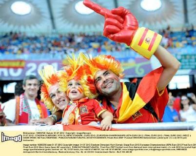 01.07.2012 - STADION OLIMPIJSKI ( KYIV OLYMPIC STADIUM ) EURO 2012 ( EUROPEAN CHAMPIONSHIPS UEFA EURO 2012 ) FINAL EURO 2012 ( FINAL EURO 2012 ) MECZ ( GAME SPAIN ) NZ Fans HISZPANIA -  20120701CSMS0018