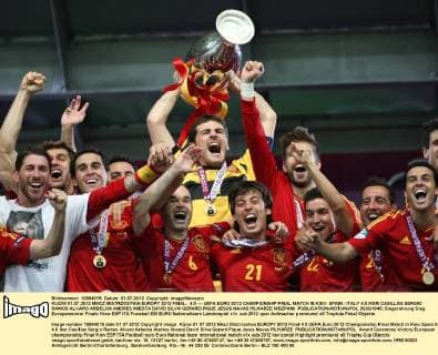 KIJOW 01.07.2012 MECZ MISTRZOSTWA EUROPY 2012 FINAL: 4:0 --- UEFA EURO 2012 CHAMPIONSHIP FINAL MATCH IN KIEV: SPAIN - ITALY 4:0 IKER CASILLAS SERGIO RAMOS ALVARO ARBELOA ANDRES INIESTA DAVID SILVA GERARD PIQUE JESUS NAVAS PILKARZE HISZPANII  0S3G1945