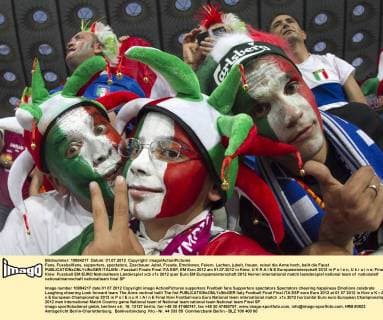 Fans, Fussballfans, supporters, spectators, Zuschauer Jubel, Freude, Emotionen, Feiern, Lachen, jubelt, freuen, reisst die Arme hoch, ballt die Faust PUBLICATIONxONLYxINxGER ITALIEN - Fussball Finale Final ITA ESP, EM Euro 2012 am 01.07.2012 in Kiew, U K R A I N E Europameisterschaft 2012 in P o l e n, U k r a i n e