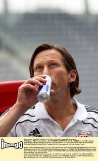 FUSSBALL - RBS, Tag der offenen Tür SALZBURG,AUSTRIA,01.JUL.12 - FUSSBALL - tipp3 Bundesliga powered by T-Mobile, Red Bull Salzburg, Tag der offenen Tür. Bild zeigt Trainer Roger Schmidt (RBS). 