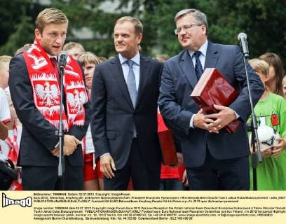 Euro 2012, Warschau, Empfang der polnischen Nationalmannschaft: Präsident Bronislaw Komorowski i Ministerpräsident Donald Tusk i Jakub Kuba Blaszczykowski - adto_020712 