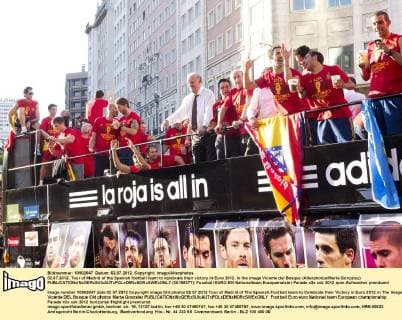 02.07.2012. Tour of Madrid of the Spanish football team to celebrate their victory in Euro 2012. In the image Vicente del Bosque (Alterphotos Marta Gonzalez)  (20189377)