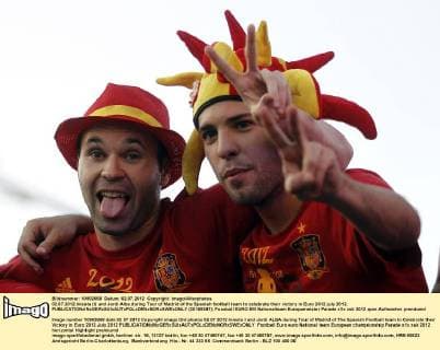 02.07.2012.Iniesta (l) and Jordi Alba during Tour of Madrid of the Spanish football team to celebrate their victory in Euro 2012 july 2012.  (20189387)