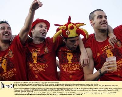 02.07.2012.Cazorla (l), Iniesta, Jordi Alba during Tour of Madrid of the Spanish football team to celebrate their victory in Euro 2012 july 2012.  (20189389)
