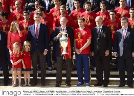 King Juan Carlos, Prince Felipe, Princess Letizia, Princess Elena, Princess Leonor and Princess Sofia attends an audience with Captain Iker Casillas and Coach Vicente del Bosque Spanish Football Team, winner of Eurocup 2012 at Zarzuela Palace in Madrid  (201207011094)