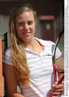 Tennis, Archivbilder Shooting Angelique Kerber in der Angie-Tennis-Akademie im polnischen Puszczykowo 2010 Angelique Kerber (GER) im Centrum Tenisowe Angi Akademia Tenisa, ein Tenniszentrum in Puszczykowo (Unterberg), speziell für sie gebaut  20100721AWJ_145