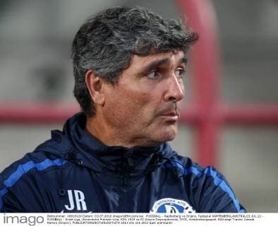 FUSSBALL - Kapfenberg vs Dnipro, Testspiel KAPFENBERG,AUSTRIA,03.JUL.12 - FUSSBALL - Erste Liga, Ukrainische Premjer-Liha, KSV 1919 vs FC Dnipro Dnipropetrovsk, IFCS, Vorbereitungsspiel. Bild zeigt Trainer Juande Ramos (Dnipro). 