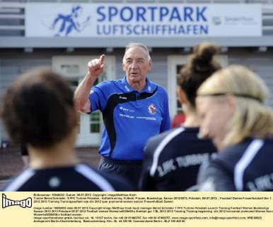 Trainer Bernd Schröder, 1.FFC Turbine Potsdam - Auftakttraining, Fußball, Frauen, Bundesliga, Saison 2012 2013, Potsdam, 09.07.2012,