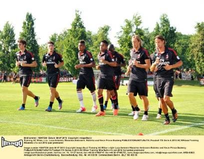 Training AC Milan, v.re.: Luca Antonini, Massimo Ambrosini, Robinho und Kevin Prince Boateng