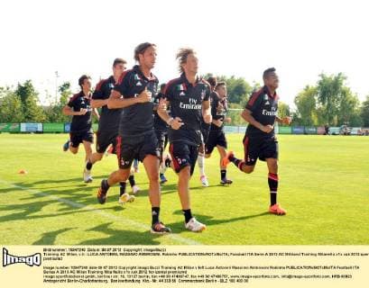 Training AC Milan, v.li.: LUCA ANTONINI, MASSIMO AMBROSINI, Robinho