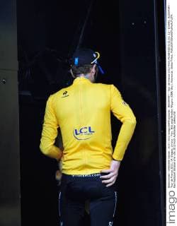 RADSPORT - Tour de France 2012 FOIX,FRANKREICH,15.JUL.12 - DIVERS, RADSPORT - Tour de France 2012, 14. Etappe, Limoux - Foix. Bild zeigt Bradley Wiggins (GBR Sky). Keywords: Gelbe Trikot. 