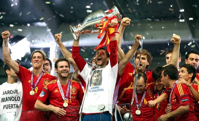 FOOTBALL SOCCER EURO 2012 FINAL SPANISH PLAYERS ARE CELEBRATING AS THEY WON. SPAIN BECAME EUROPEAN CHAMPIONS - Fernando Torres, Juan Manuel Mata, Sergio Ramos, Fernando Llorente, Andres Iniesta, David Silva, Santi Cazorla,  120701MIN360