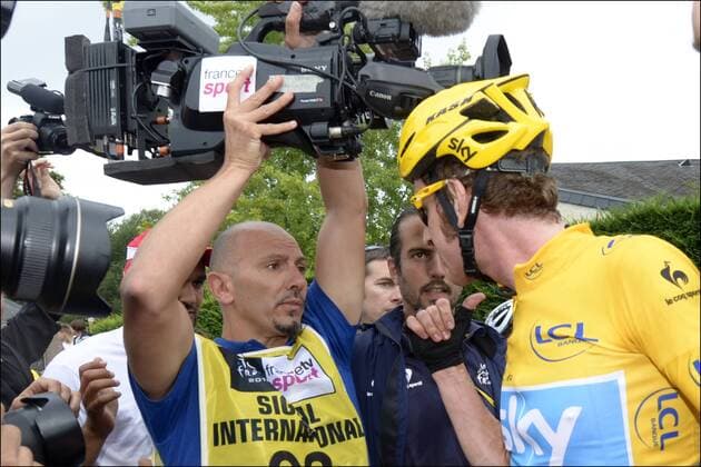 Bradley Wiggins en colere contre un cameraman CYCLISME : Tour de France 2012 - Etape 18 - Blagnac to Brive la Gaillarde - 20 07 2012 PHOTONEWS PANORAMIC 
