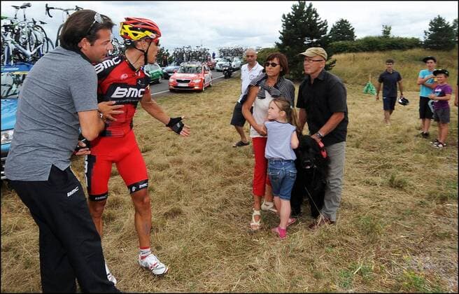 Philippe Gilbert (BEL BMC Racing) echauffiert sich nach seinem Sturz, der von einem Hund ausgelöst worden war CYCLISME: Tour de France 2012 - Etappe 18: Blagnac to Brive la Gaillarde - 20 07 2012 xPHOTONEWSx 