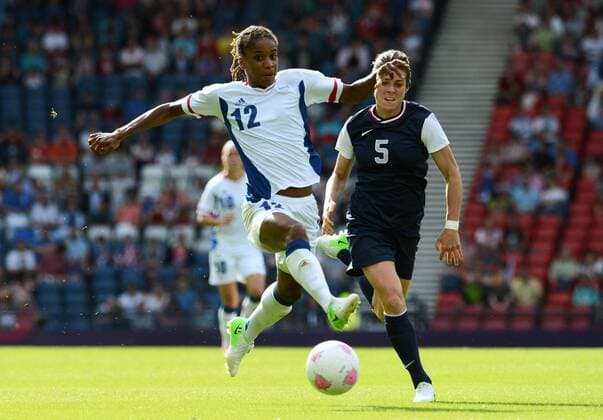 Elodie THOMIS (fra) - Kelley O HARA (usa) FOOTBALL FEMIN : France vs Etats Unis - JO2012 - 25 07 2012 AnthonyBibard FEP Panoramic 