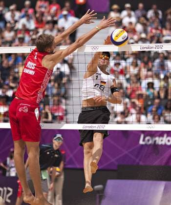 London, 28.07.2012, Olympische Sommerspiele Julius Brink Julius Brink und Jonas Reckermann (Deutschland) Beachvolleyball Deutschland - Russland
