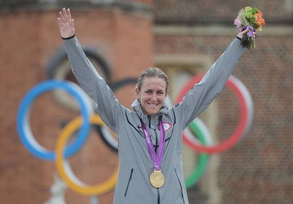 LONDON, Aug. 1, 2012 -- goldmedalist Kristin Armstrong of the United States (USA) celebrates during victory ceremony of women s Cycling Road individual time trial contest, at London 2012 Olympic Games in London, Britain, on August 1, 2012. (Xinhua Li Ga) (nxl) (OLY2012)BRITAIN-LONDON-ROAD CYCLING-WOMEN S INDIVIDUAL TIME TRIAL 