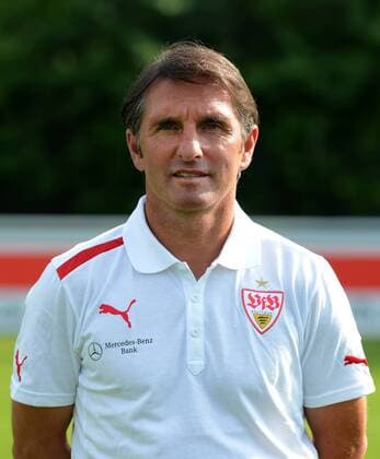 FUSSBALL 1. BUNDESLIGA SAISON 2012 2013 02.08.2012 Fototermin beim VfB Stuttgart Trainer Bruno Labbadia xxNOxMODELxRELEASExx 