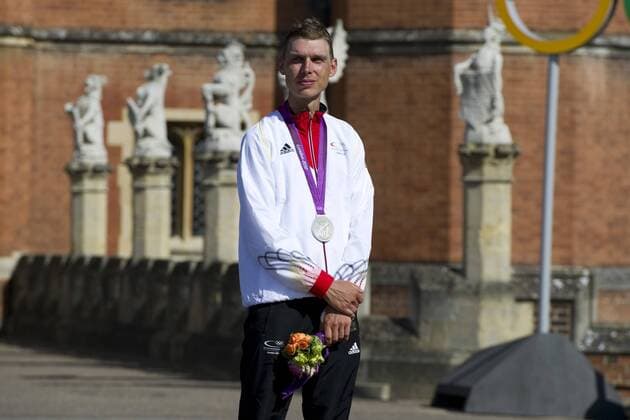 Siegerehrung: MARTIN Tony, GER, 2.Platz, mit der Silbermedaille, Medaille, Silber, Rad, Radrennen, Zeitfahren der Maenner am 01.08.2012. Olympische Sommerspiele 2012 in London